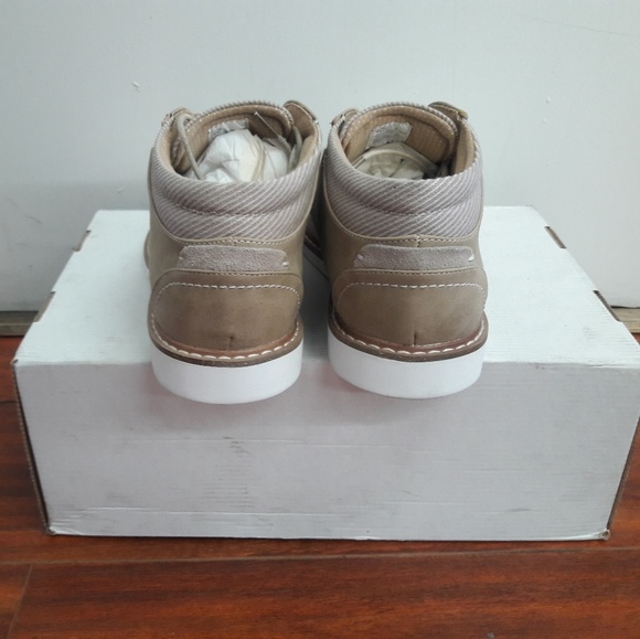 Steve Madden - Picture 3 of 3